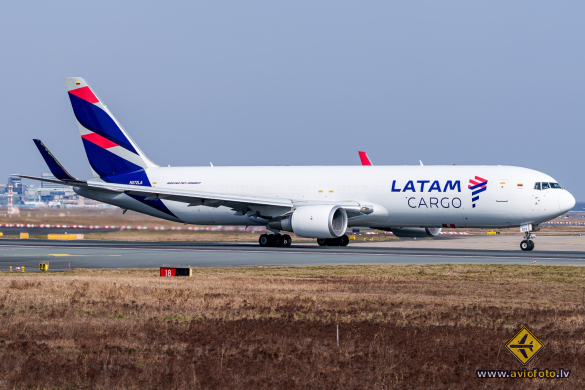 Boeing 767-316/ER(BCF)
